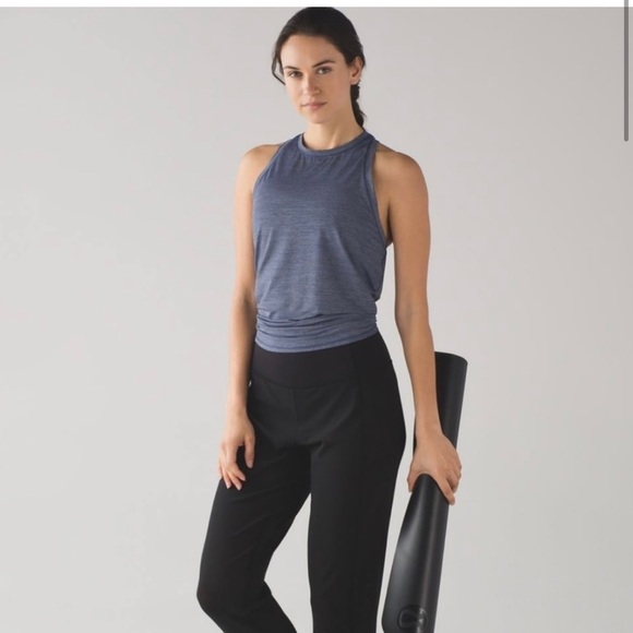 Lululemon Hot Like Agni Singlet Tank Top 010 - Picture 4 of 16